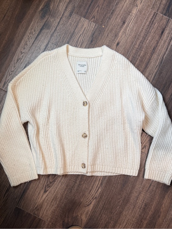 Abercrombie & Fitch Sweaters - Abercrombie & Fitch Cream Ribbed V-Neck Button Cardigan